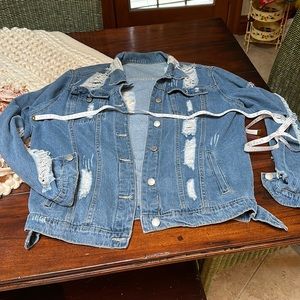 Jeans wear distressed denim jean jacket large xl